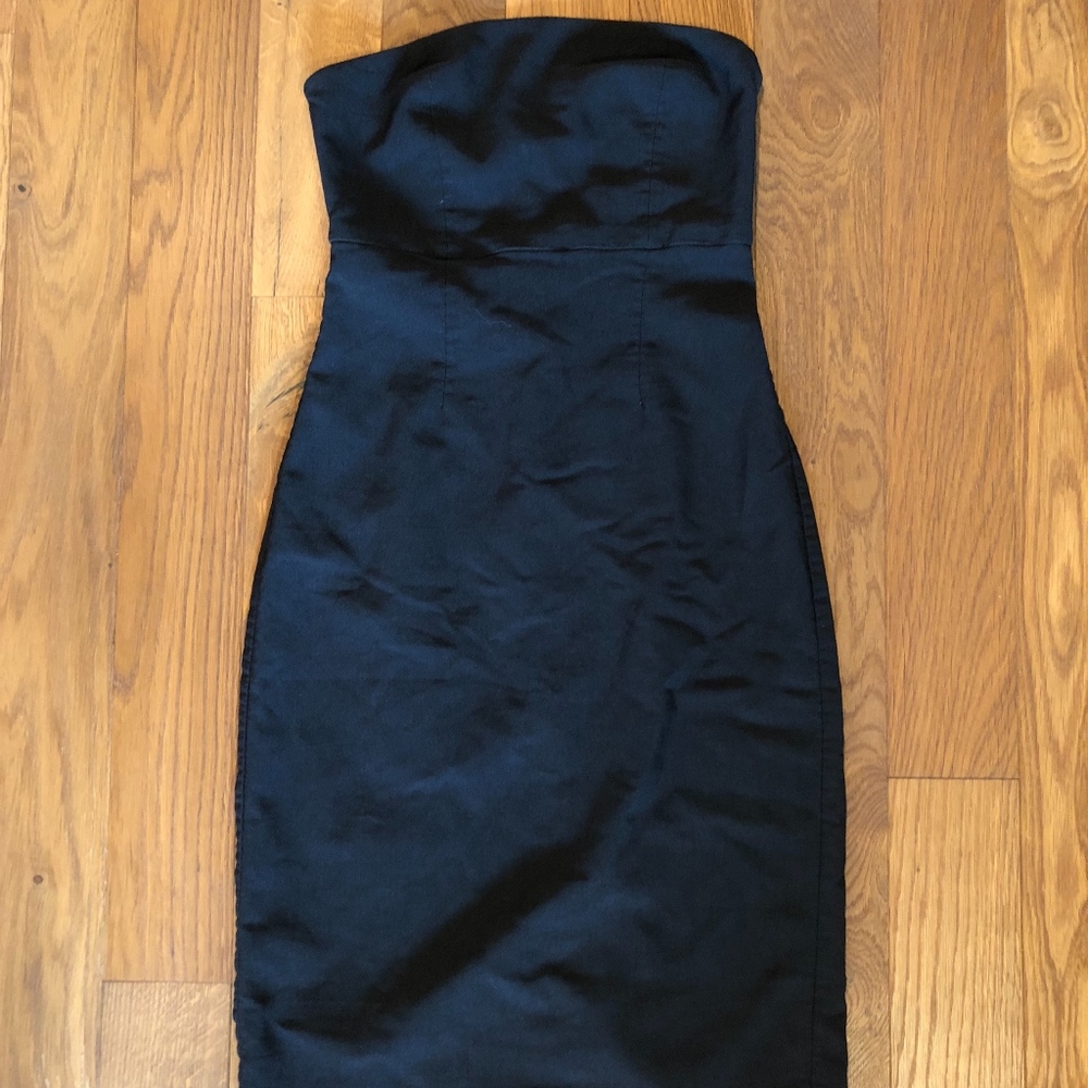 Little black dress - strapless